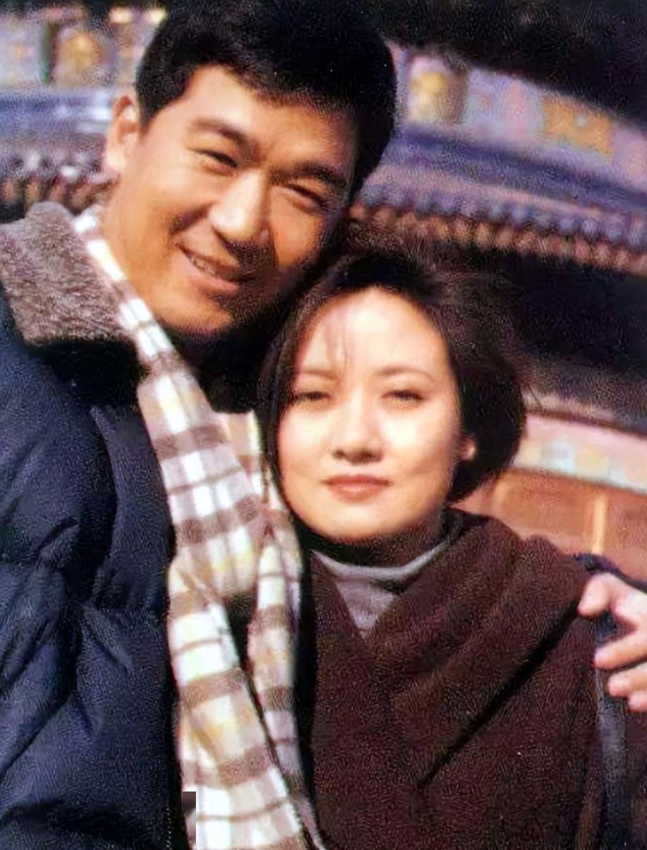 张国立与罗秀春离婚30余年：他再婚有烦恼，而她至今单身牵挂儿子