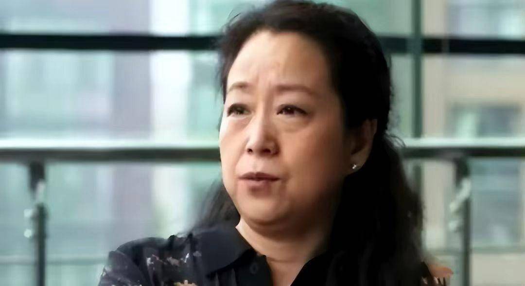 张国立与罗秀春离婚30余年：他再婚有烦恼，而她至今单身牵挂儿子
