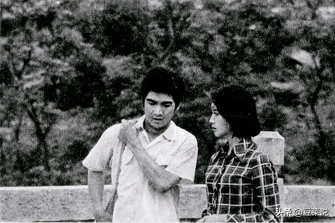 张国立与罗秀春离婚34年，他再婚有烦恼，她至今单身牵挂儿子