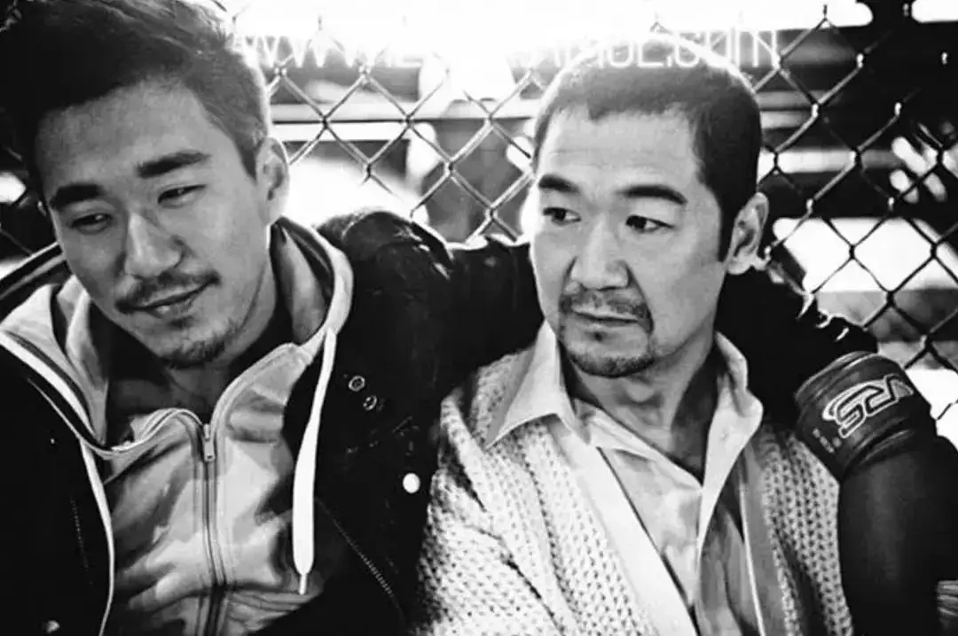 张国立前妻，为了张默未再婚，孤身37年深情背后