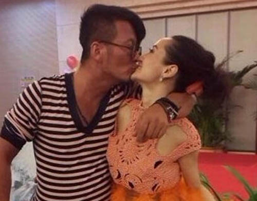 孙兴外遇十年未离婚 甩小女友与“前妻”复合
