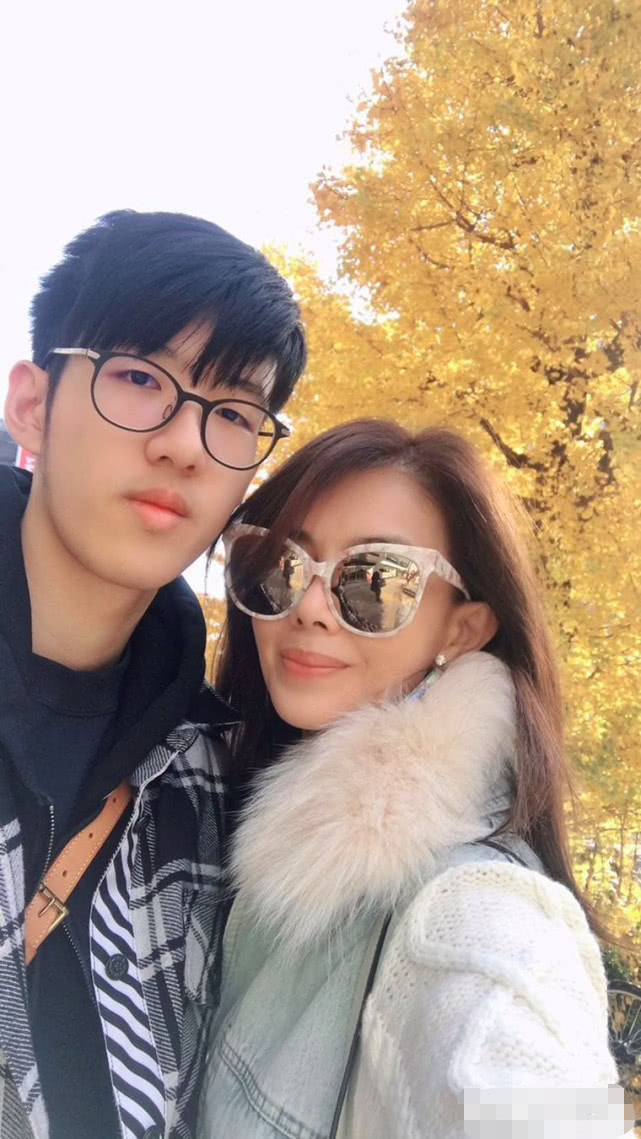 孙兴二度出轨3个月后，妻子林美贞正式回应：恢复单身，不再回收！
