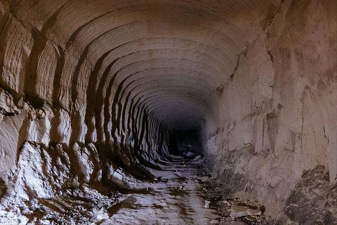 挖穿地球是天方夜谭？苏联人挖到一万多米，竟发现“地狱之门”