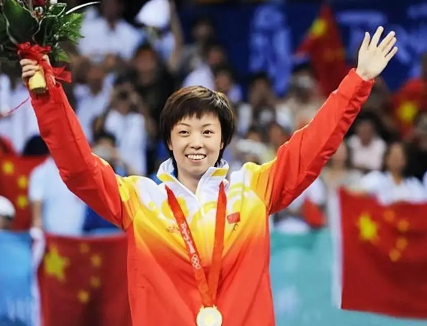 富商徐威宠了袁立12年，为何后来转身迎娶世界冠军张怡宁？