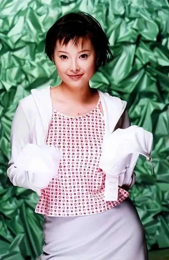 富商徐威宠了袁立12年，为何后来转身迎娶世界冠军张怡宁？