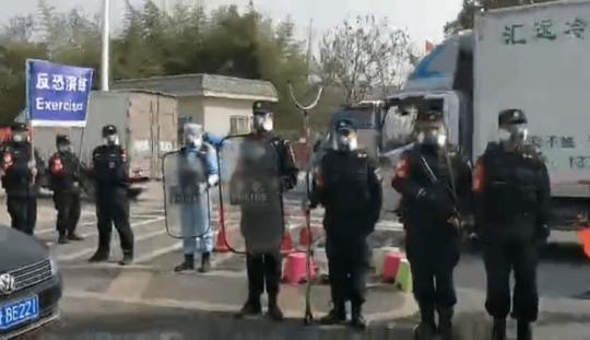 BBC 在吗？有几个问题麻烦你回答一下