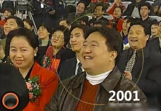 春晚“钉子户”,坐看春晚观众席19年,网友:年年都有他