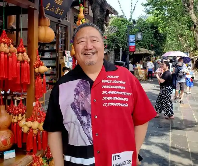 春晚最牛“钉子户”,笑坐春晚观众席19年,网友:怎么年年都有他