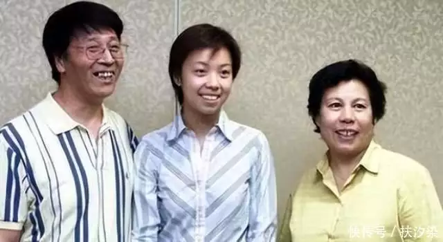身价300亿富商徐威，宠袁立12年，为何转身迎娶奥运冠军张怡宁？