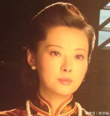 身价300亿富商徐威，宠袁立12年，为何转身迎娶奥运冠军张怡宁？