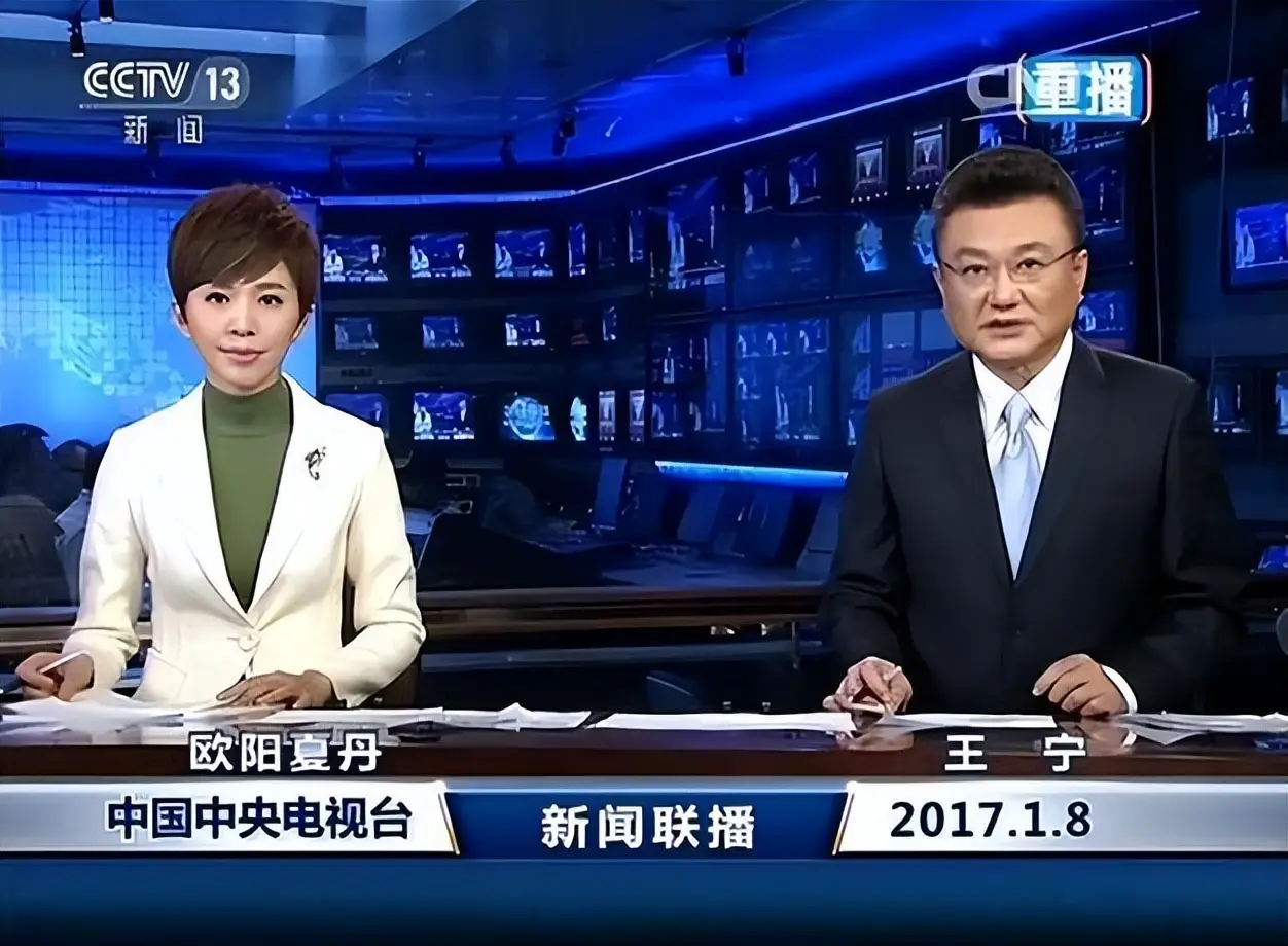 新闻联播主持每天只上半小时班?严於信道出真相,远比想象中难