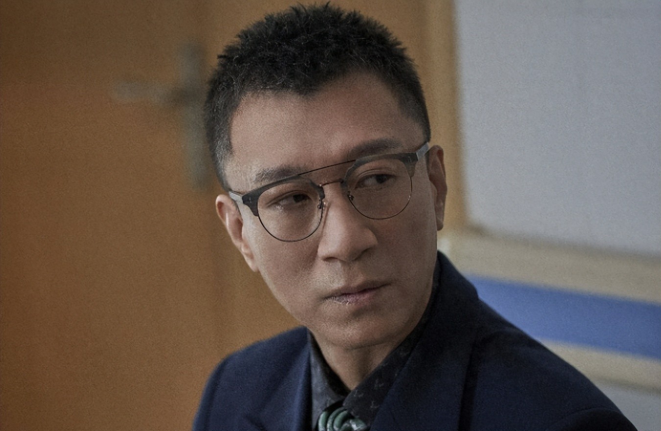 他如何从娱乐圈公认的“大哥”,到如今不讨人喜欢的“综艺咖”?