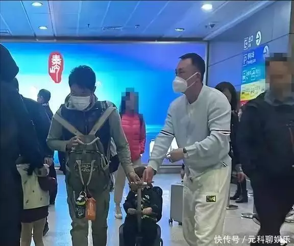 50岁撒贝宁现状:一家四口海南度假,住五星级酒店,确实很有钱