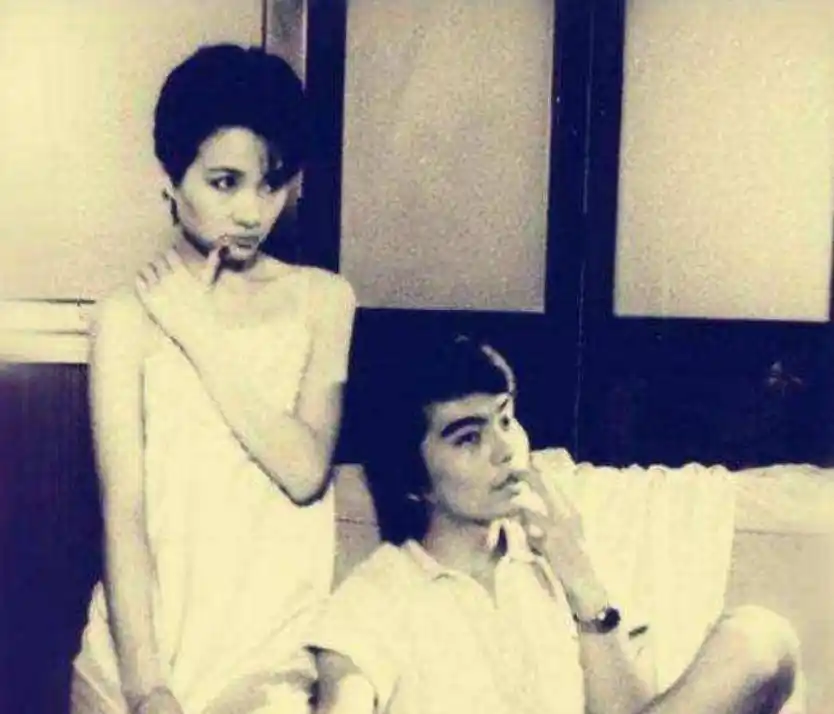 离婚21年，再回首许亚军与何晴，映射出不少离婚中年夫妻的困境