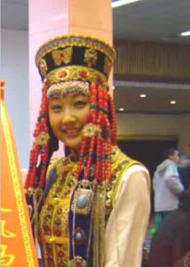 内蒙古电视台7位知名美女主持人一览,风华正茂,巾帼不让须眉