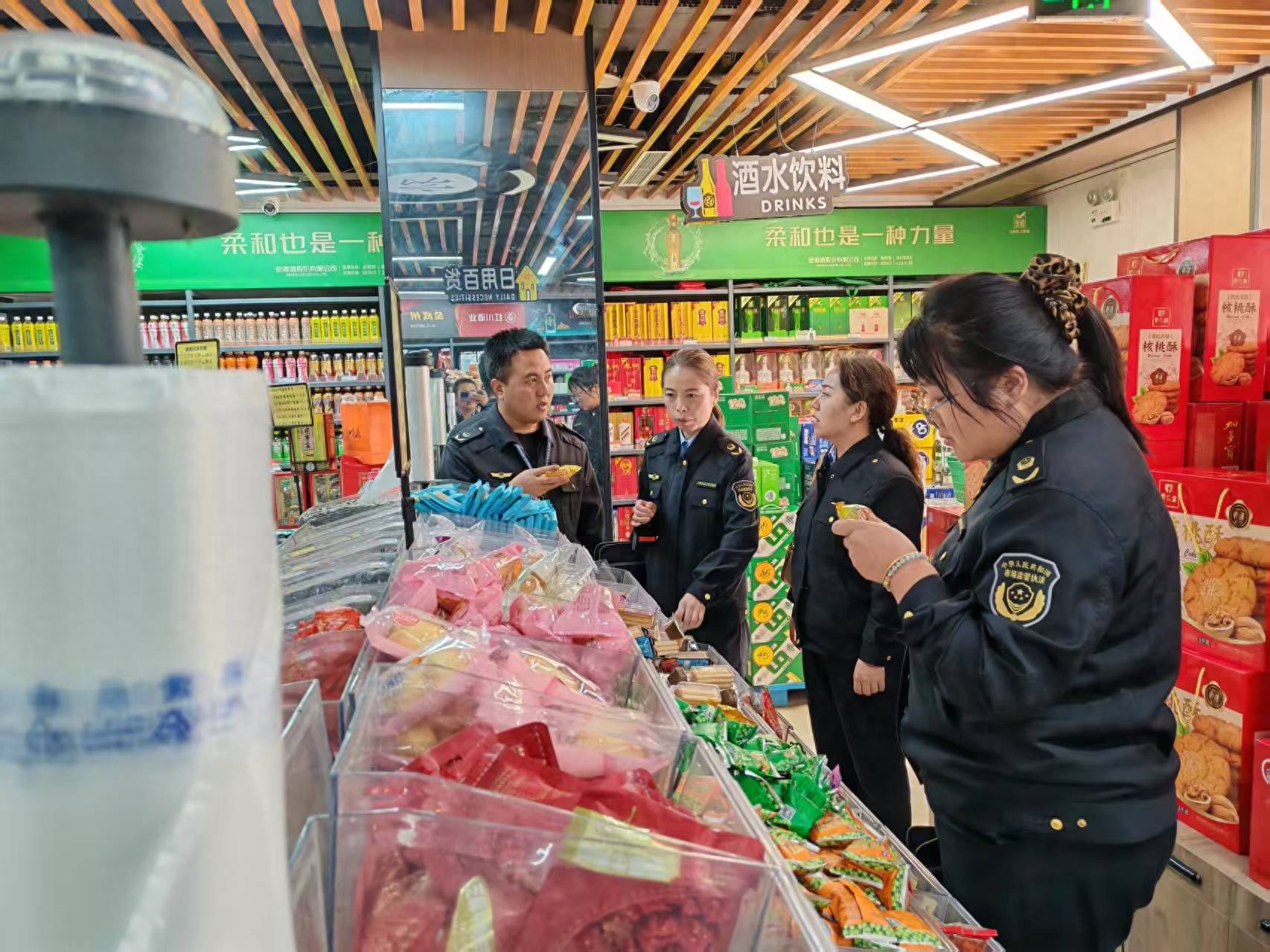 【查隐患 守安全】泾川县市场监管局开展节前食品安全专项检查