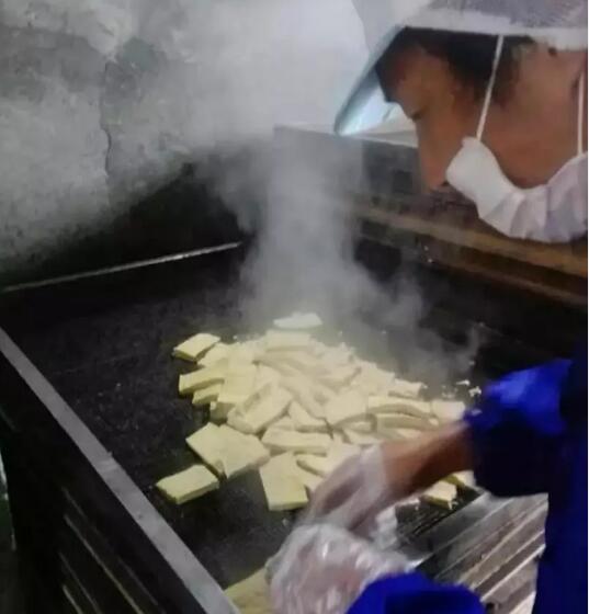 平江县长寿镇:酱干传奇 名将乡愁