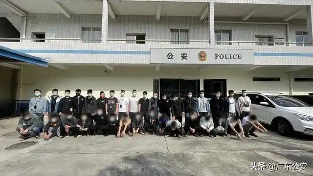 曝光!团伙租豪车碰瓷300多起,28名成员全部落网!