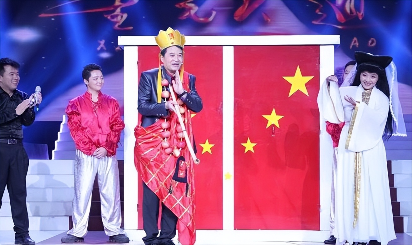从“央视名嘴”到“农村大爷”,已被封杀8年的毕福剑到香港捞金