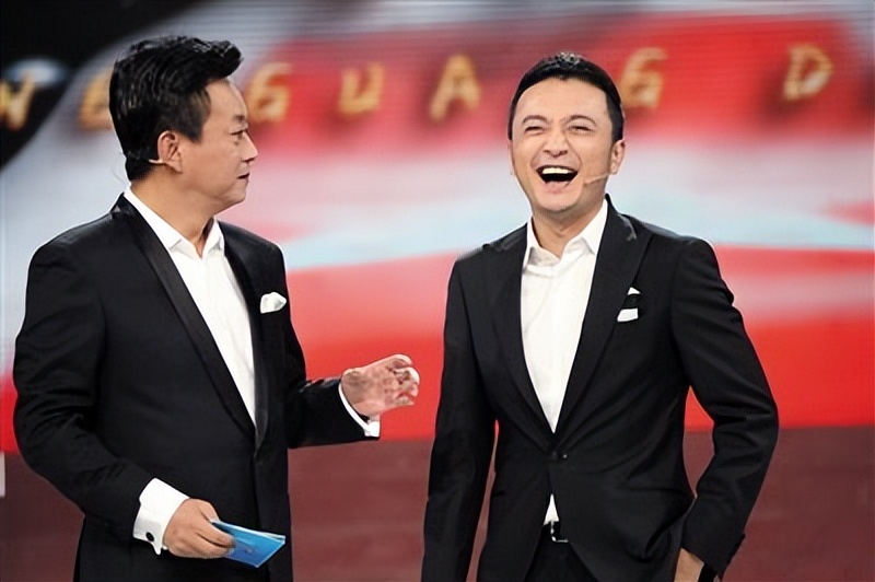 从“央视名嘴”到“农村大爷”,已被封杀8年的毕福剑到香港捞金