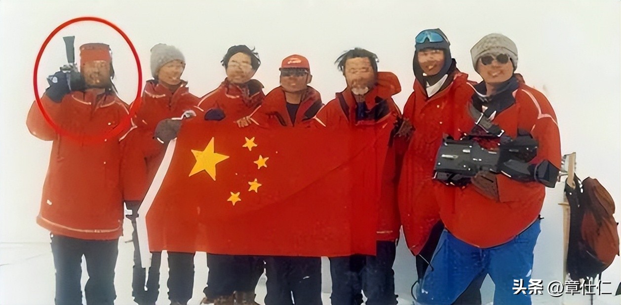 从“央视名嘴”到“无名大爷”,毕福剑走到这一步,怪不了别人