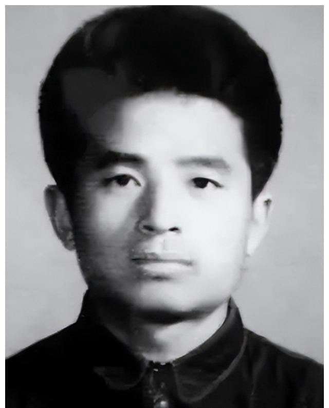 64岁的毕福剑重现镜头前,被人直呼认不出,他的前半生经历了什么