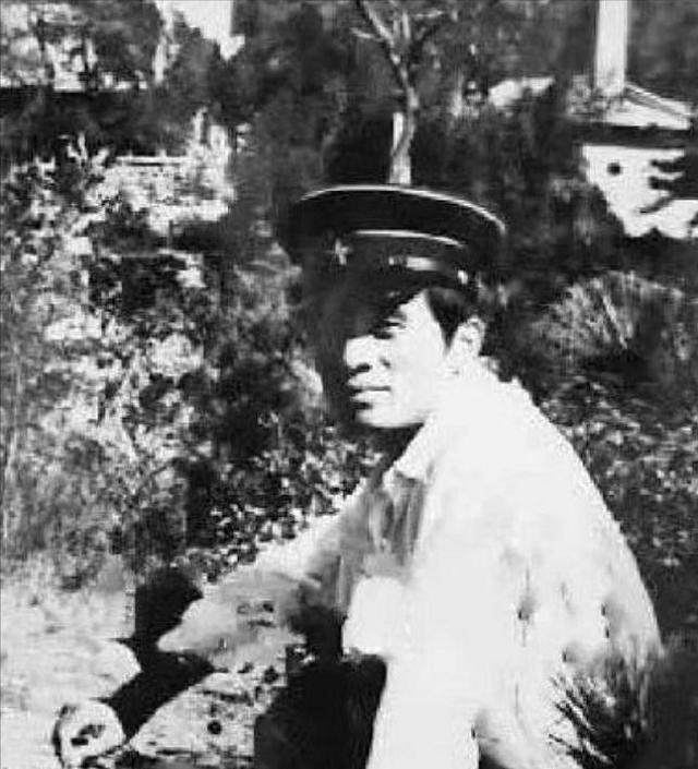 64岁的毕福剑重现镜头前,被人直呼认不出,他的前半生经历了什么