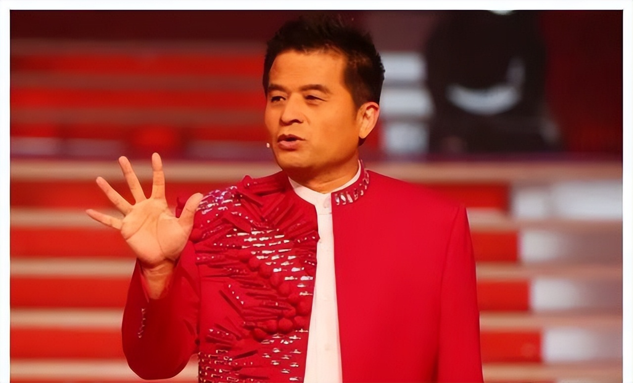 64岁的毕福剑重现镜头前,被人直呼认不出,他的前半生经历了什么