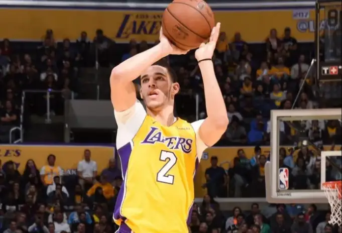 NBA投篮最怪异搞笑的10位球员,前3令人忍俊不禁,第一无人能复制
