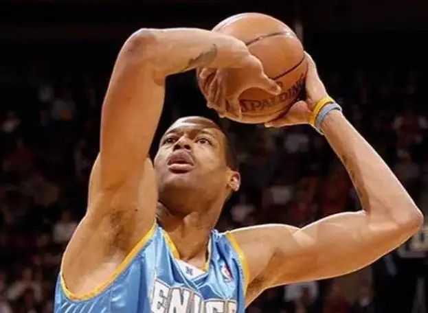 NBA投篮最怪异搞笑的10位球员,前3令人忍俊不禁,第一无人能复制