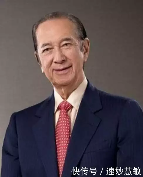 护工郑咏诗:将赌王像亲人一般伺候,从此平步青云,实现人生逆袭