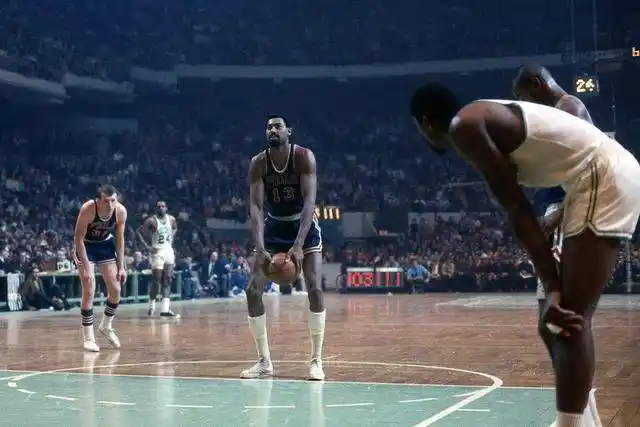 NBA十大丑陋罚球，NBA历史十大交易，你见证了哪个？