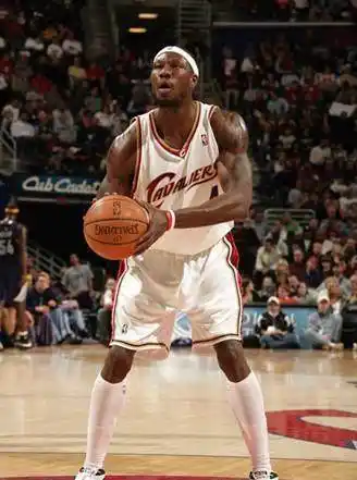 NBA十大丑陋罚球，NBA历史十大交易，你见证了哪个？