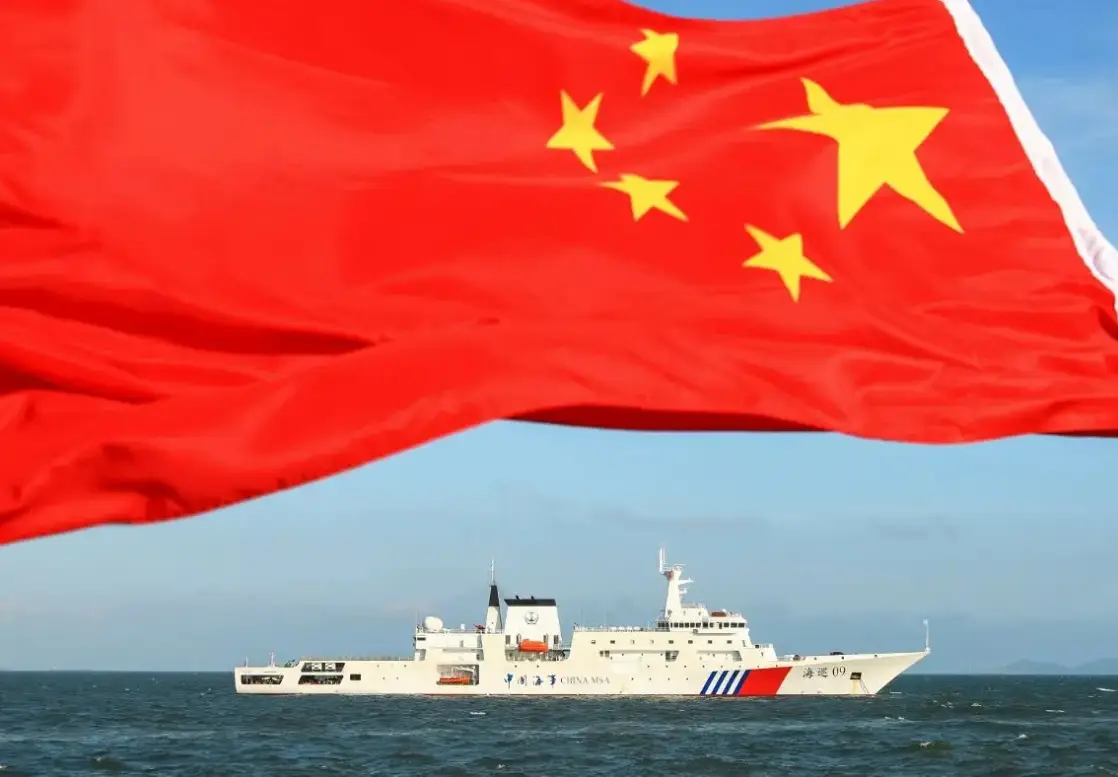 中美斗法之际,2架菲军机来闹事,中方腾出手,在黄岩岛立了规矩