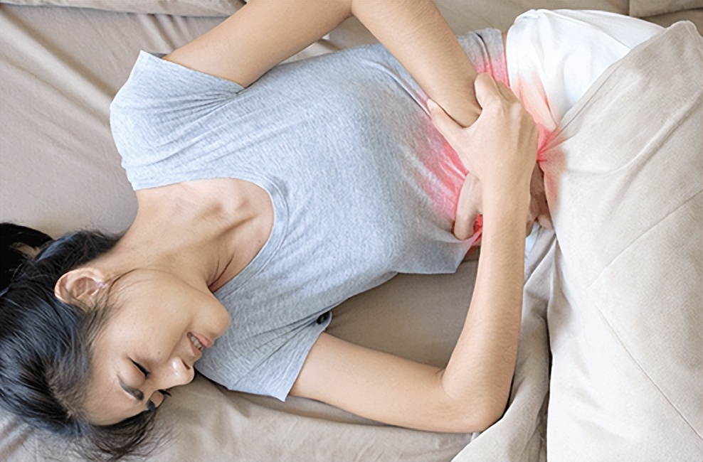 女运动员“难以启齿”的心酸：赛前“刮毛”、赛后强忍疼痛扯泳衣