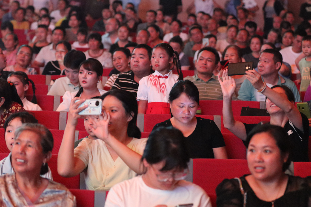 移风易俗润民心 文明展演绽芳华 ——2025 年资源县文明实践集中展演活动圆满举办