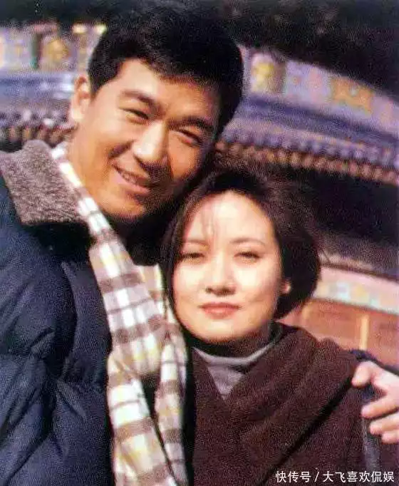 张国立前妻情感经历：丈夫变心后选择成全，晚年独居生活平静