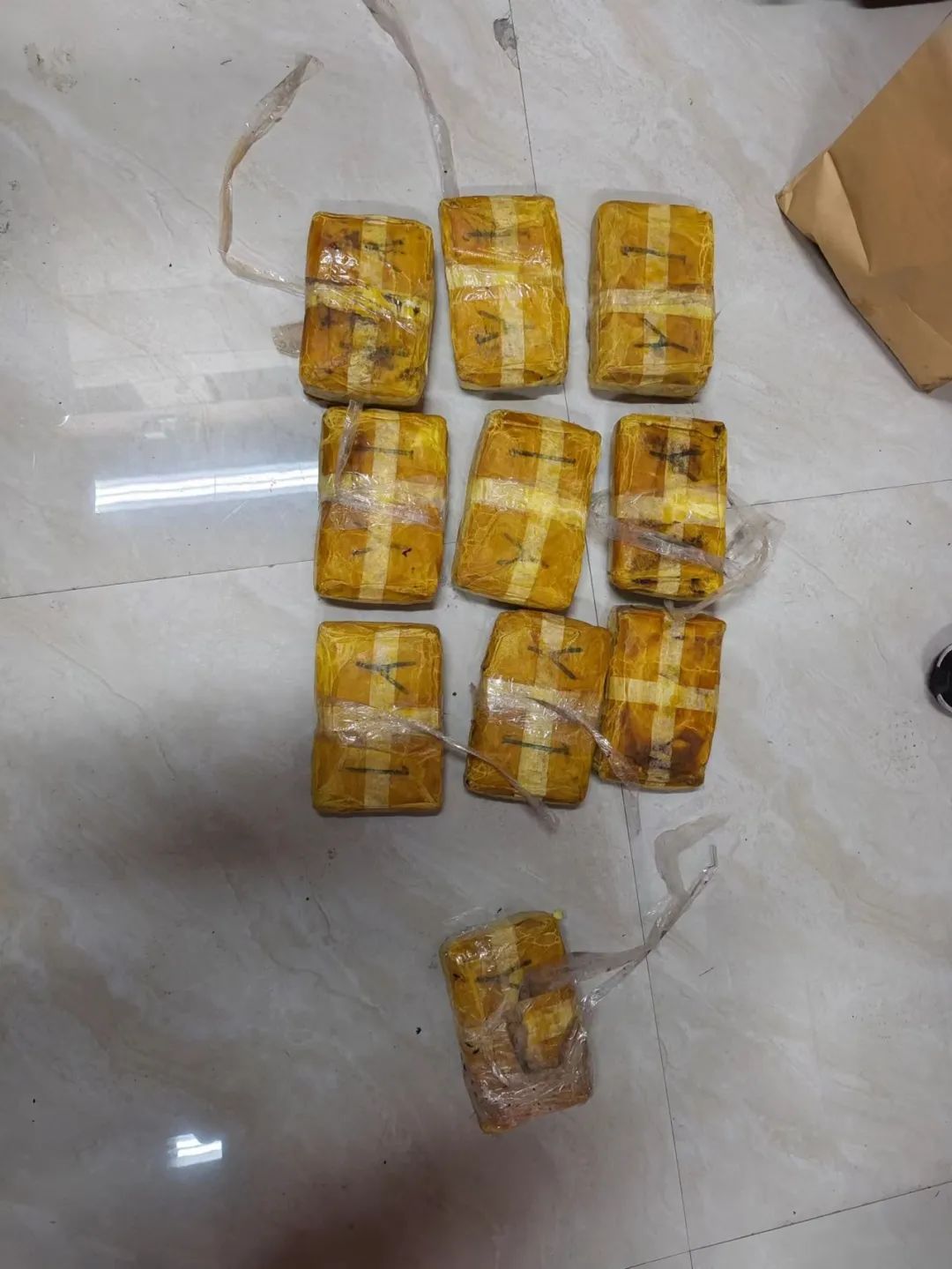昭通公安破获毒品案件114起，抓获犯罪嫌疑人142人，缴获各类毒品65.14千克