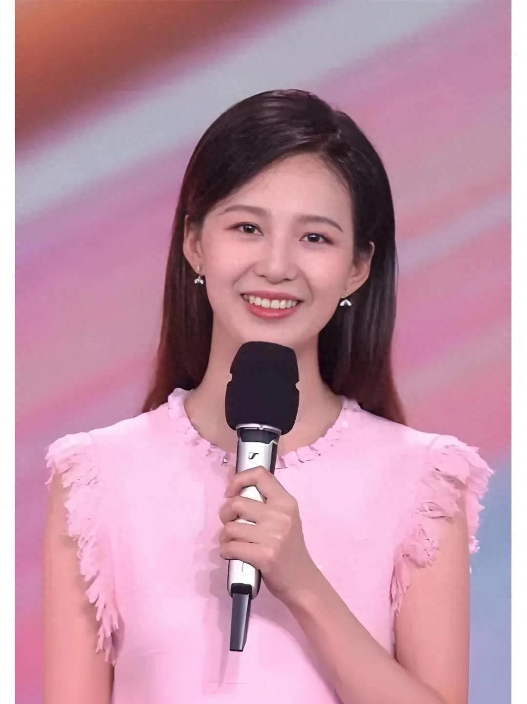 左琰、梁婧、缪以恒，入列央视主持人