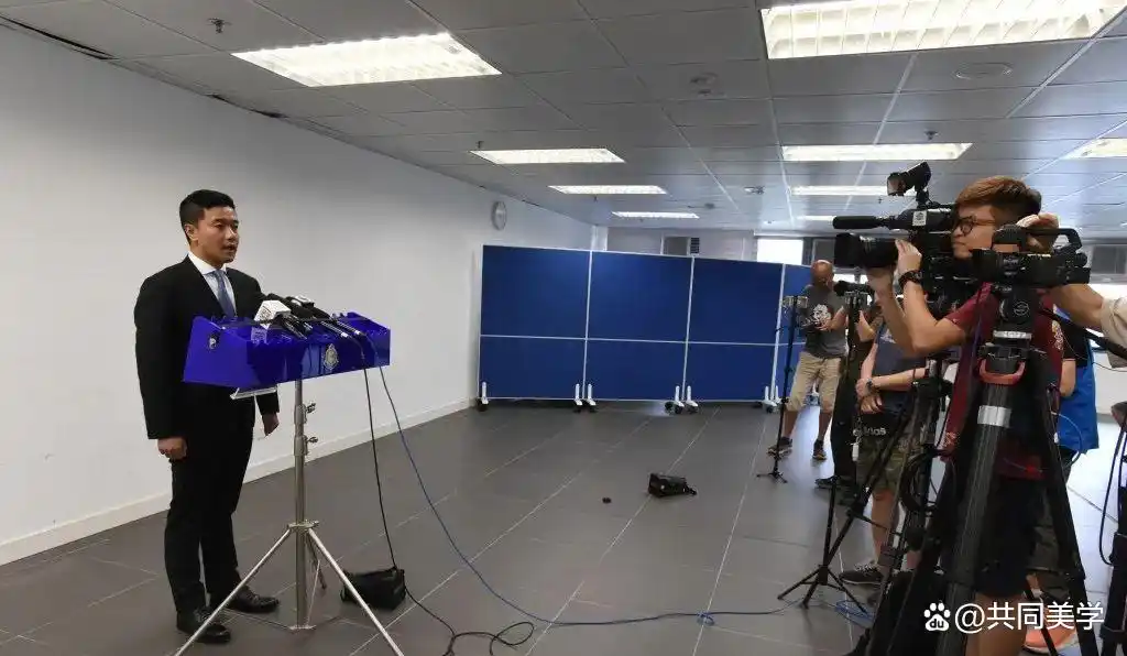 香港案中案！阿Sir居然揪出一个碰瓷集团！