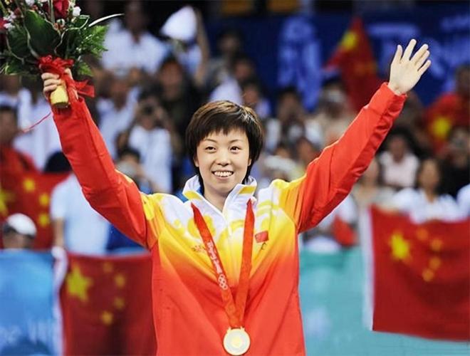 回顾：再看徐威才明白，他当年为何离开袁立娶世界冠军张怡宁