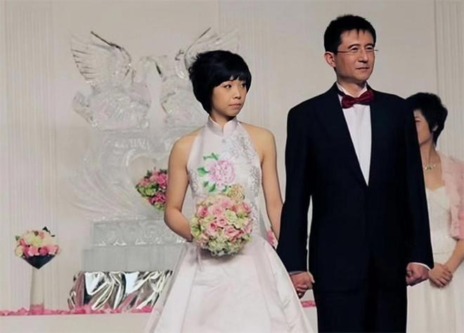 回顾：再看徐威才明白，他当年为何离开袁立娶世界冠军张怡宁