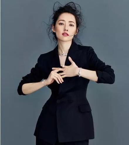全世界最会撩妹的女人 盘点娱乐圈中那些最会撩妹的女星