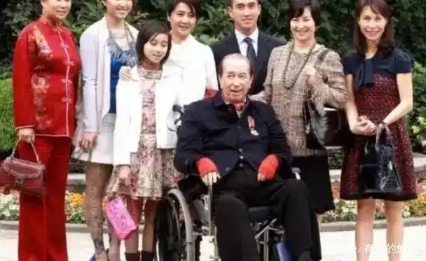 为钱还是为爱情？比赌王何鸿燊还厉害的雷洪71岁又被曝娶新妻