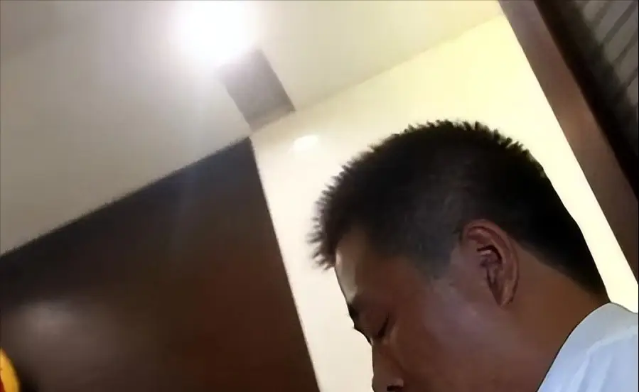 18年前，说：“不是你撞的，干嘛要去扶？”王浩法官如今咋样？