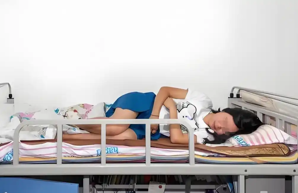 2014年北京大学教授余千礼被曝光,女学生哭诉幕后真相,令人惊讶