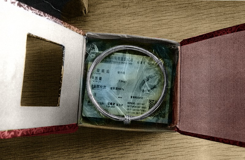 支付百元到付款，收到的却是地摊货……“盲发快递”背后是诈骗！