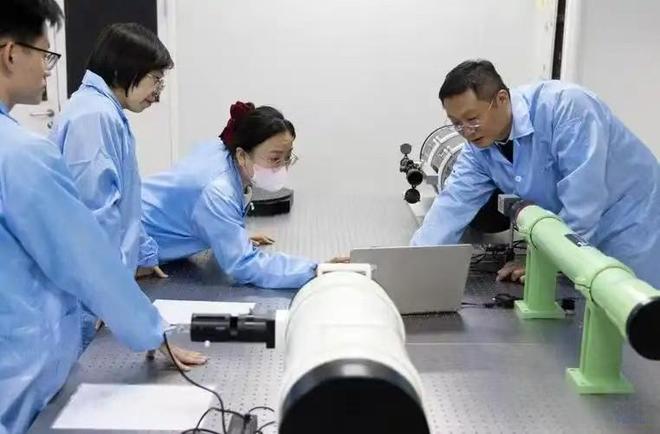 中国硬气出手，打响反击第一枪！拒付天价版面费，撕开西方遮羞布