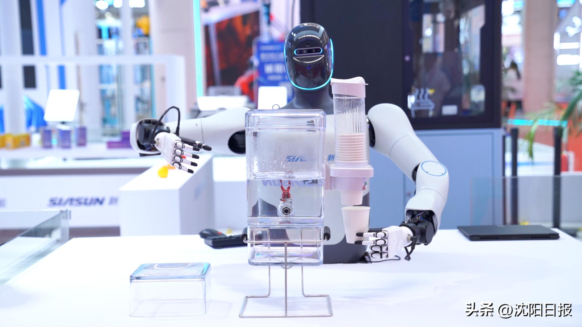 【沿着总书记的足迹】沈阳新松机器人感恩奋进攀高向新