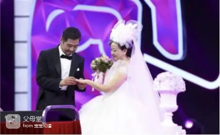 张国立补办婚礼，娱乐圈后妈众多，但肯打掉自己孩子的只有邓婕